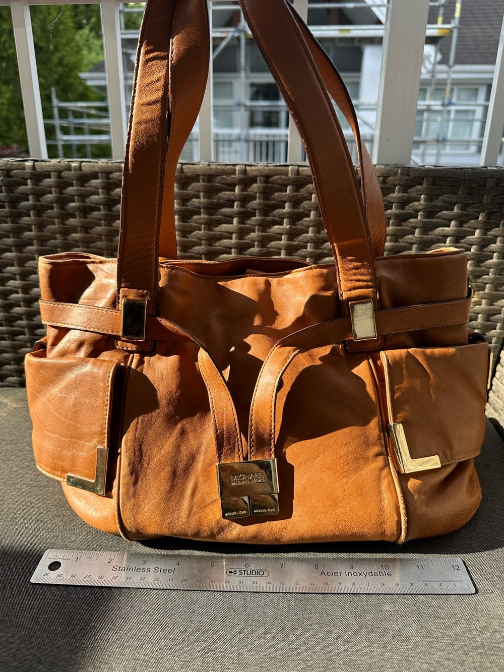 Iconic Michael Kors Brown Leather Tote Shoulder Handbag with Gold Hardware